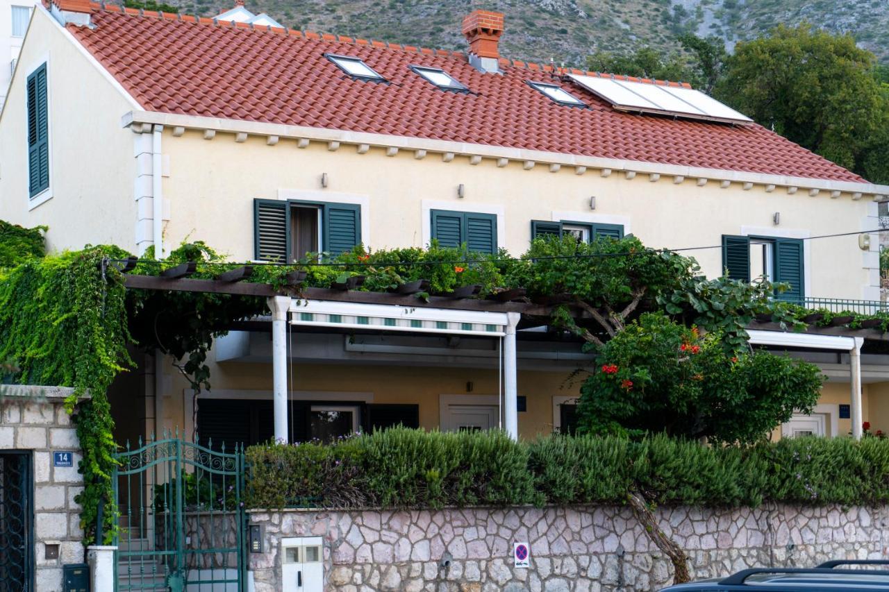 Spacious 1 Bedroom 4 Star Apartment, Mlini Exterior photo