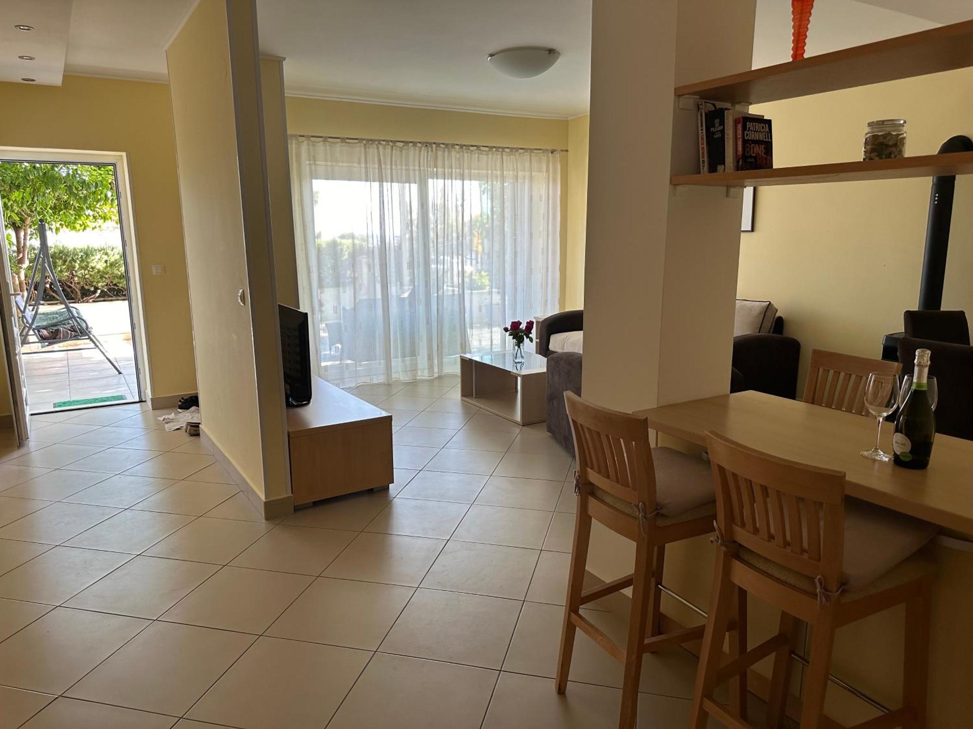 Spacious 1 Bedroom 4 Star Apartment, Mlini Exterior photo
