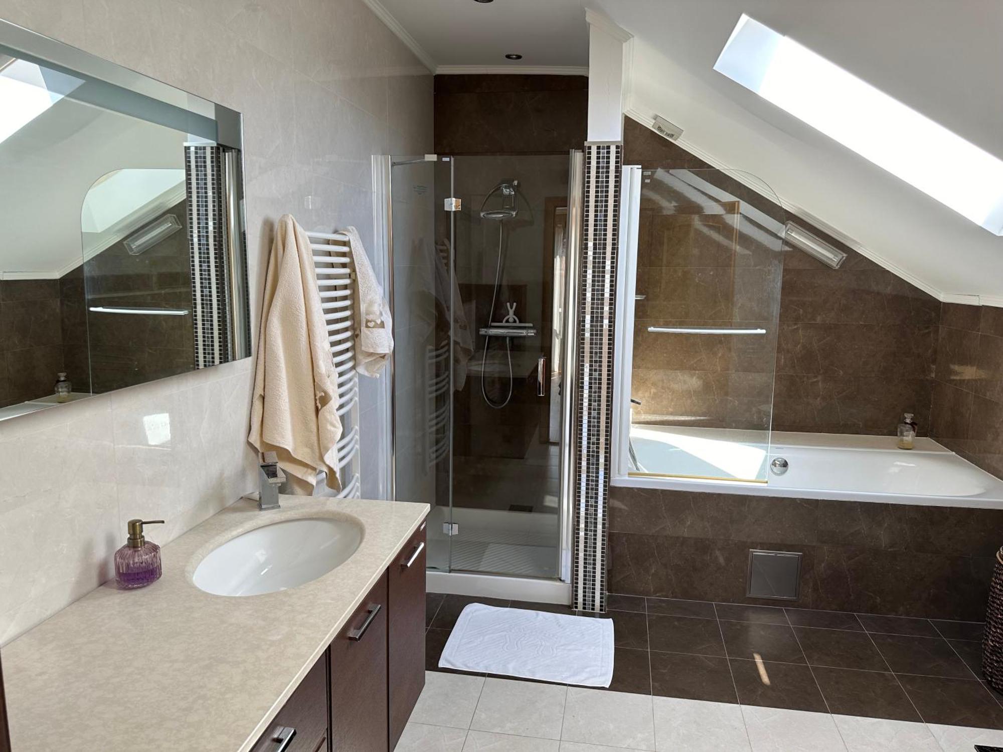 Spacious 1 Bedroom 4 Star Apartment, Mlini Exterior photo