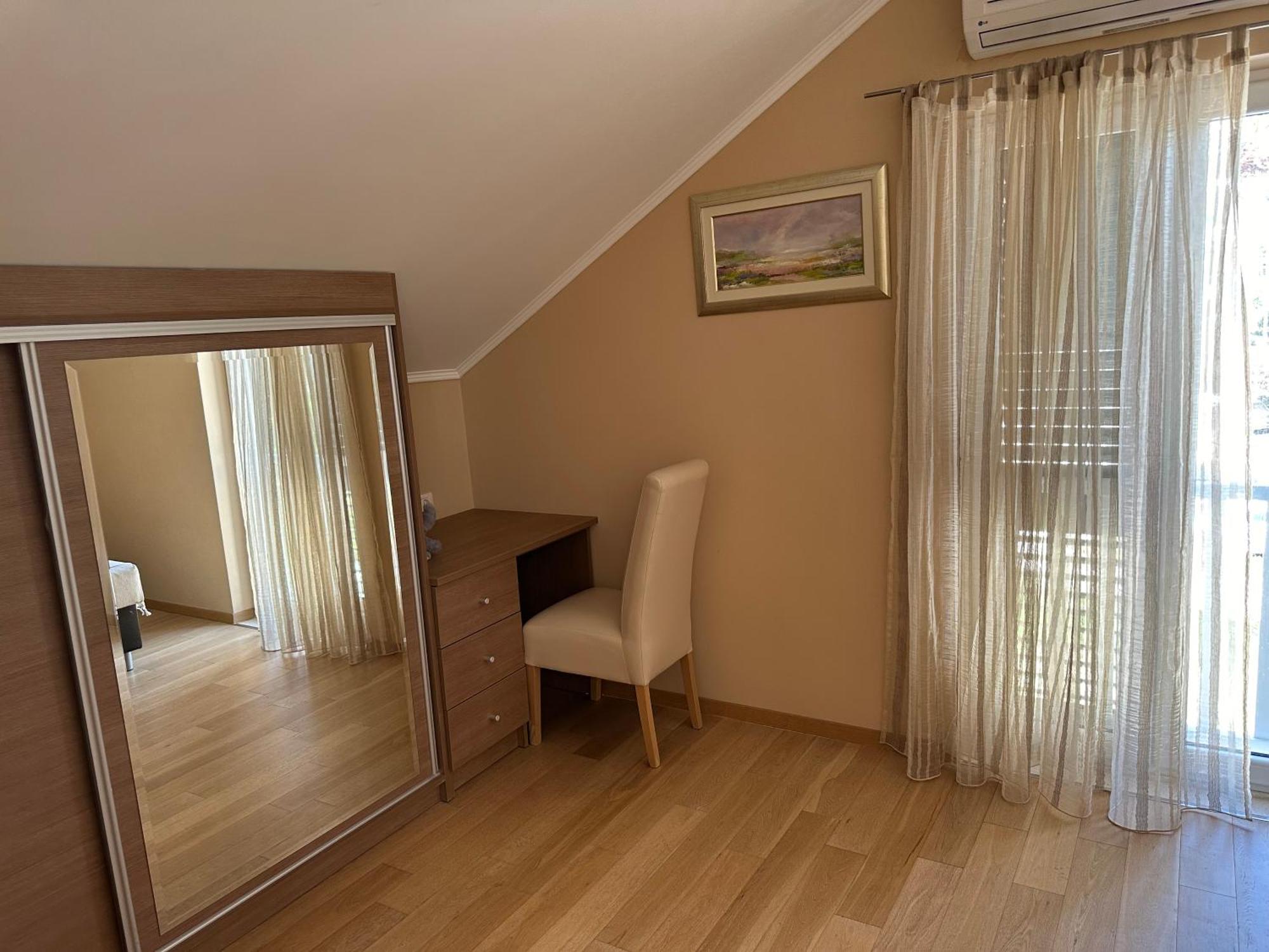 Spacious 1 Bedroom 4 Star Apartment, Mlini Exterior photo